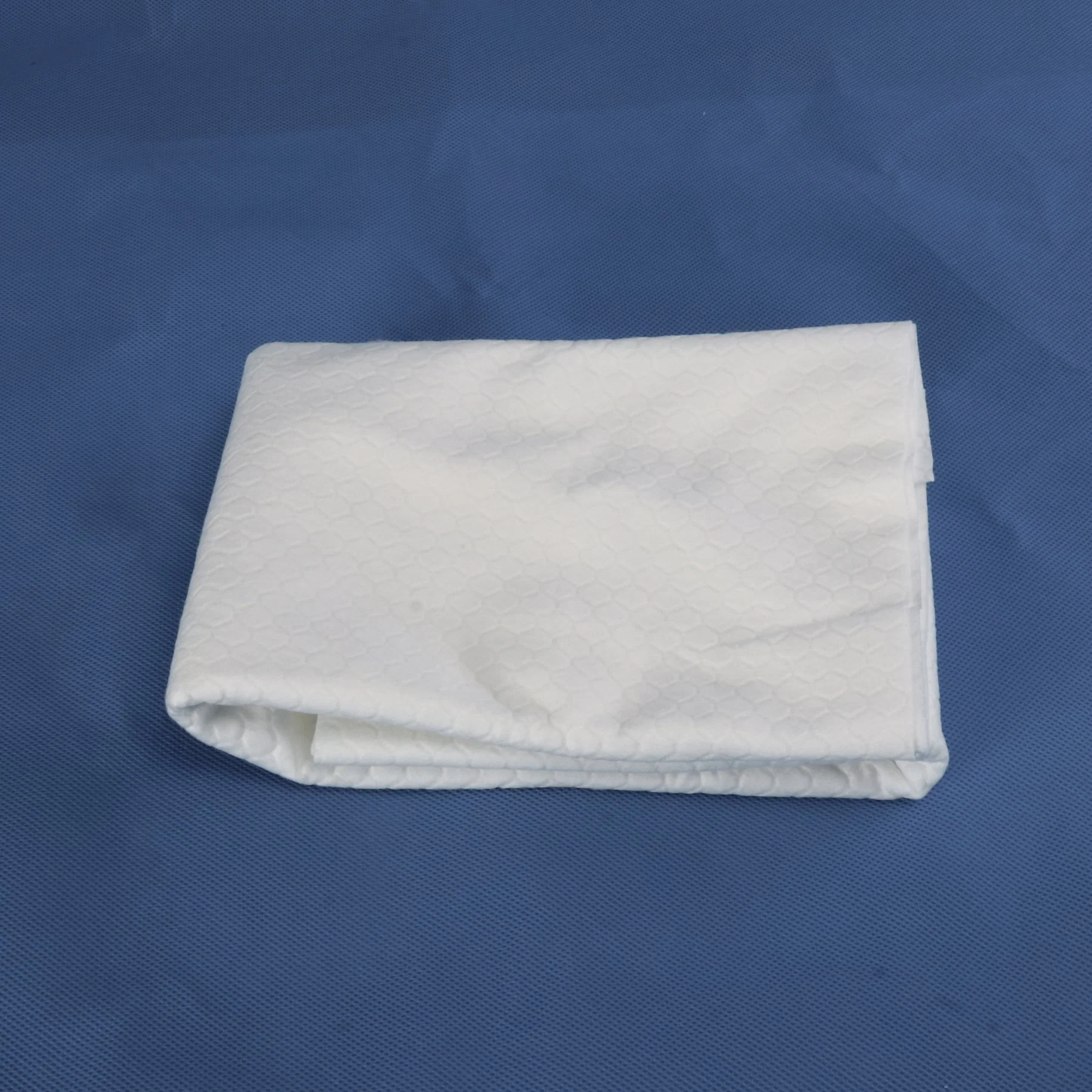 Quality Assured 100% Eco Friendly Magic Soft Disposable Soft Bath Towel