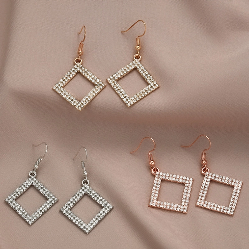 Simple Fashion Small Net Red Temperament Earrings and Accessories