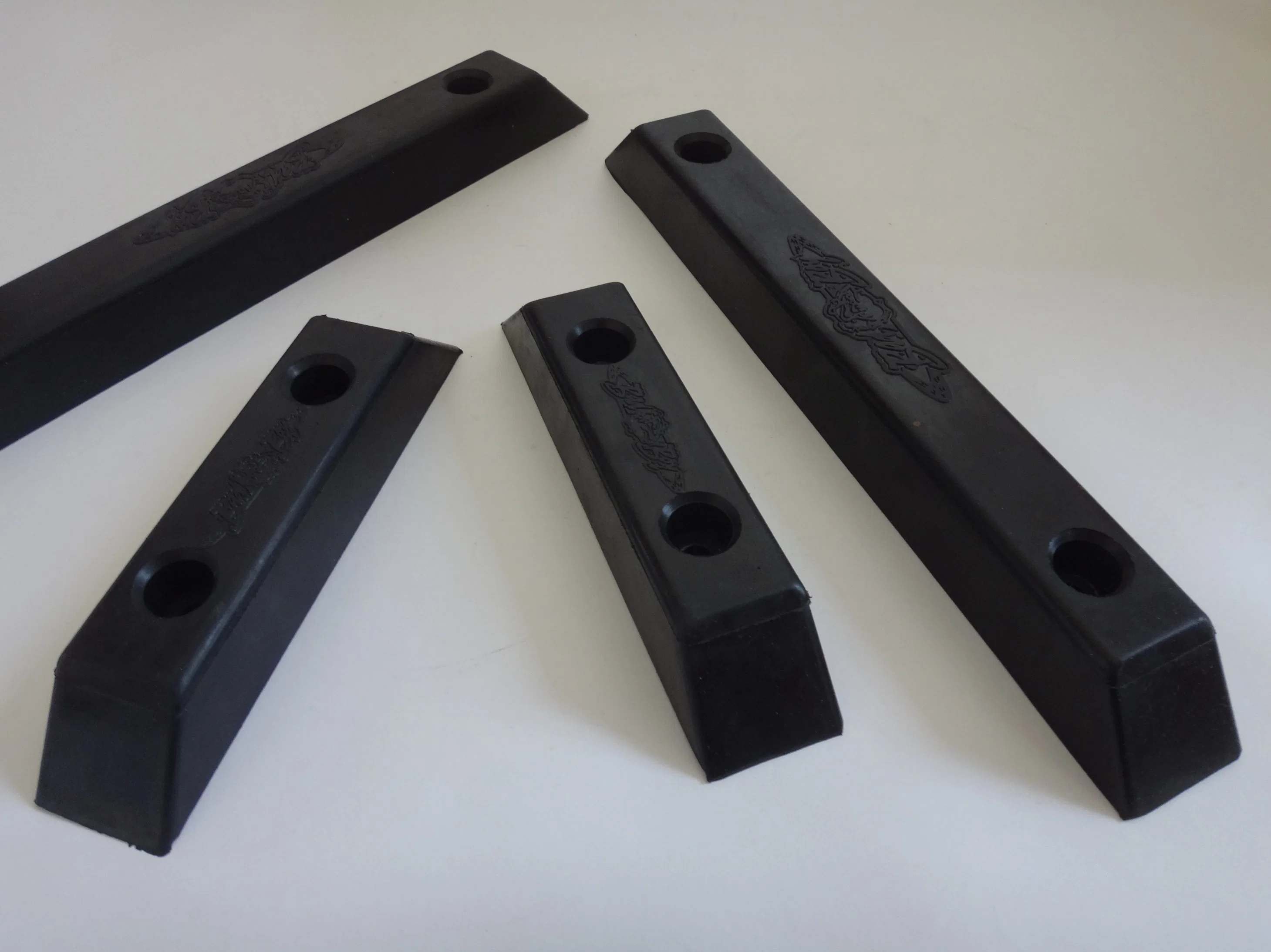 Custom Molded EPDM Nr SBR NBR Silicone Rubber Product