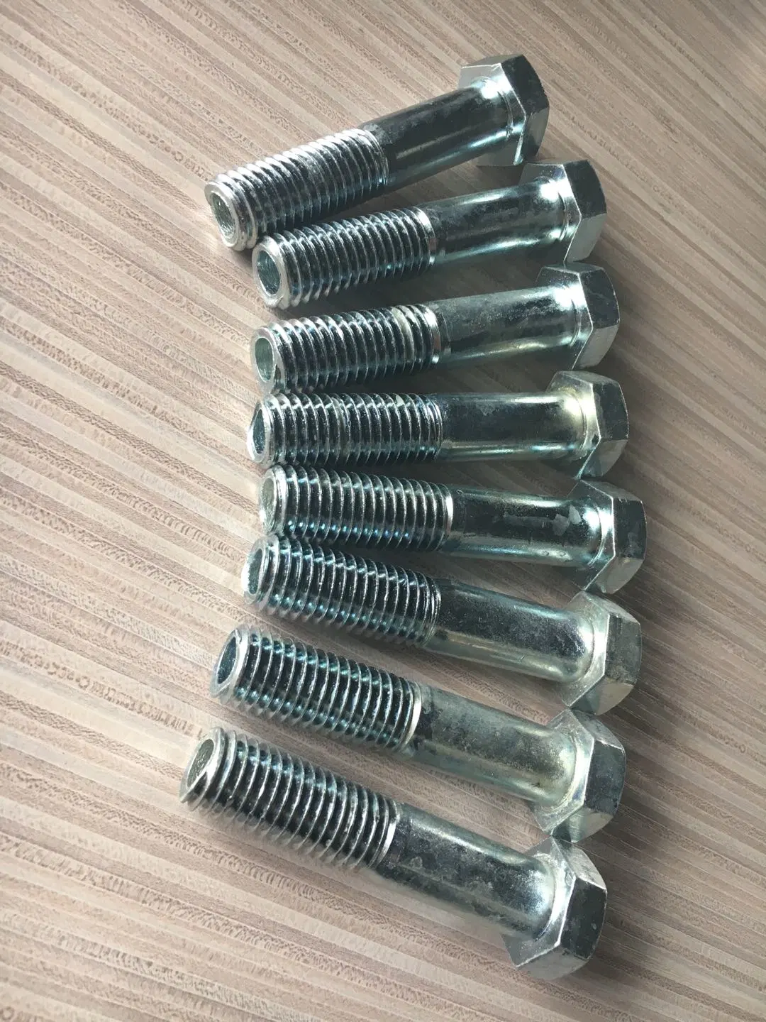 China Manufacturer Precise Metal DIN933 DIN931 Hex Bolt M28 M12 M14