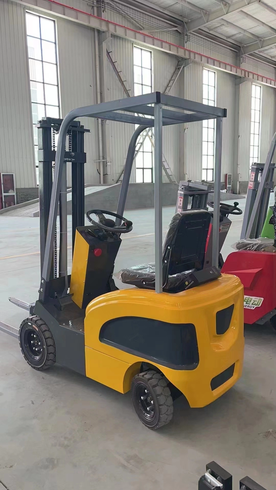 Low Price Electric Forklift 1.0 Ton1.5 Ton 2ton 2.5 Ton 3 Ton High Life Lithium Battery Pallet Cargo Warehouse Electric Forklift Price