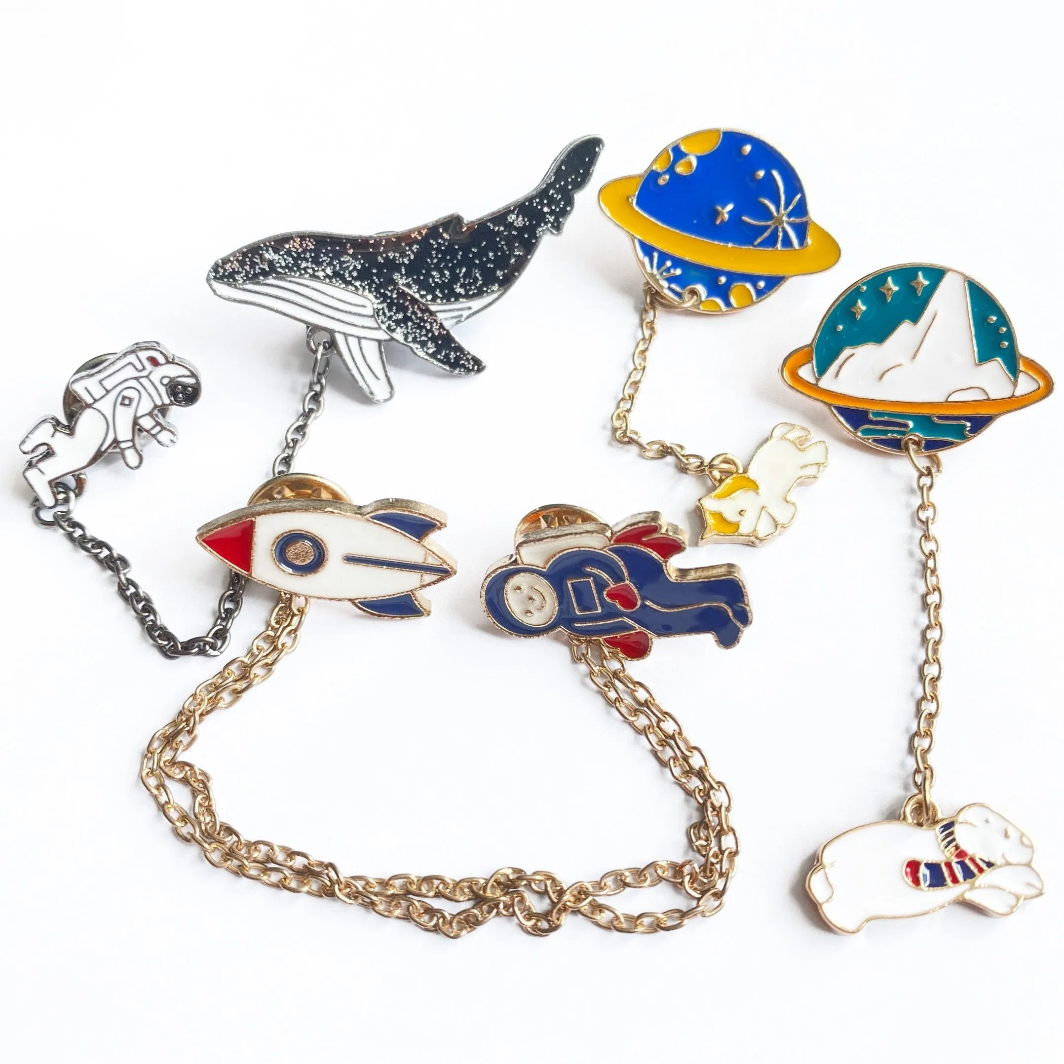 Promotional Gift Chain Pin Astronaut Goldfish Chain Brooch Enamel Lapel Badge