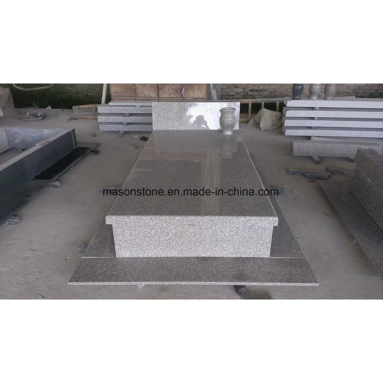 Customized China Granite Gravestone Tombstone for Sale