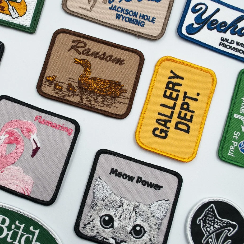 Benutzerdefinierte Stickerei Heat Transfer Patches für Kleidung Stickerei Patch von Benutzerdefinierte Aufnäher für die Heißpresse