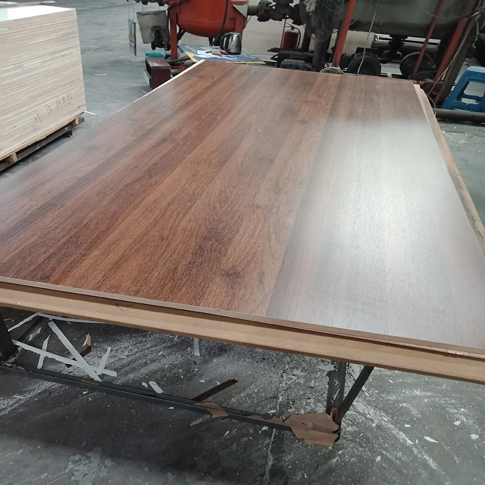 18mm Raw Plain Medium Density Fiberboard Natural Veneer Walnut Red Oak Beach Laminated Melamine Faced MDF Board