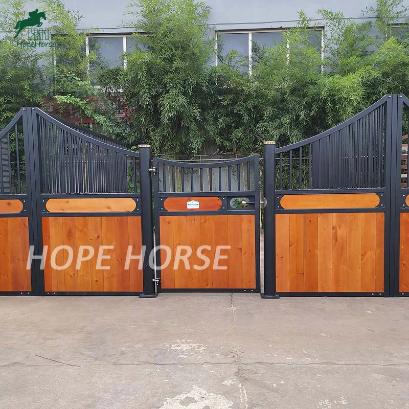 High Quality Wooden Panel Stables 4X2.2m Horse Stall Boxes