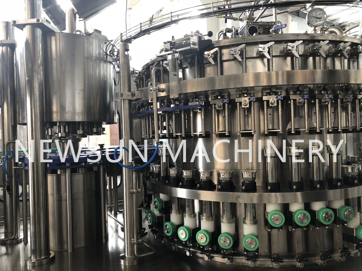 Beer Carbonated Soda Filling Filler Machine Bottle Washing Counter Pressure Filler Lemonate Filling Machine Packing Packaging Wrapping Labeling Machinery Price