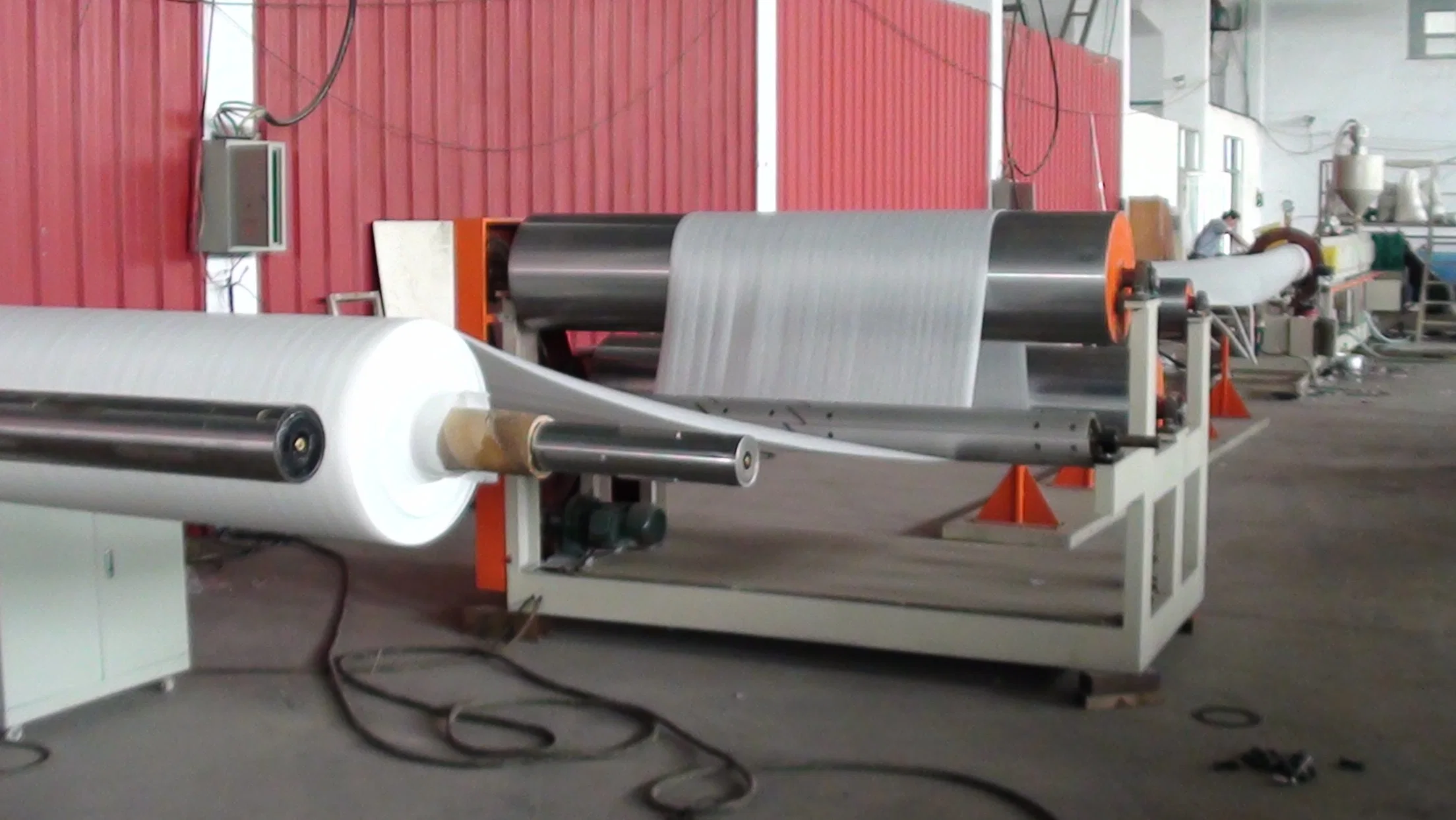 PE Schaumplatte Rollmaschine