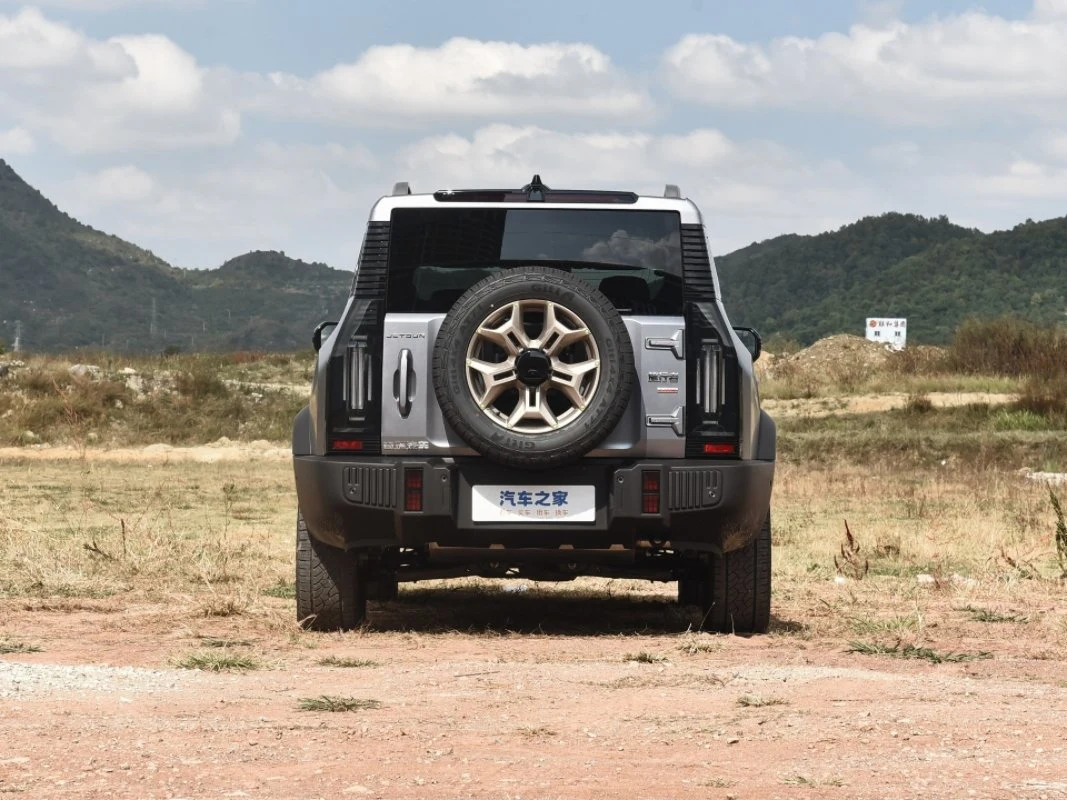 Mini-Car a gasolina todas as versões são vendidas em grande espaço 5 lugares