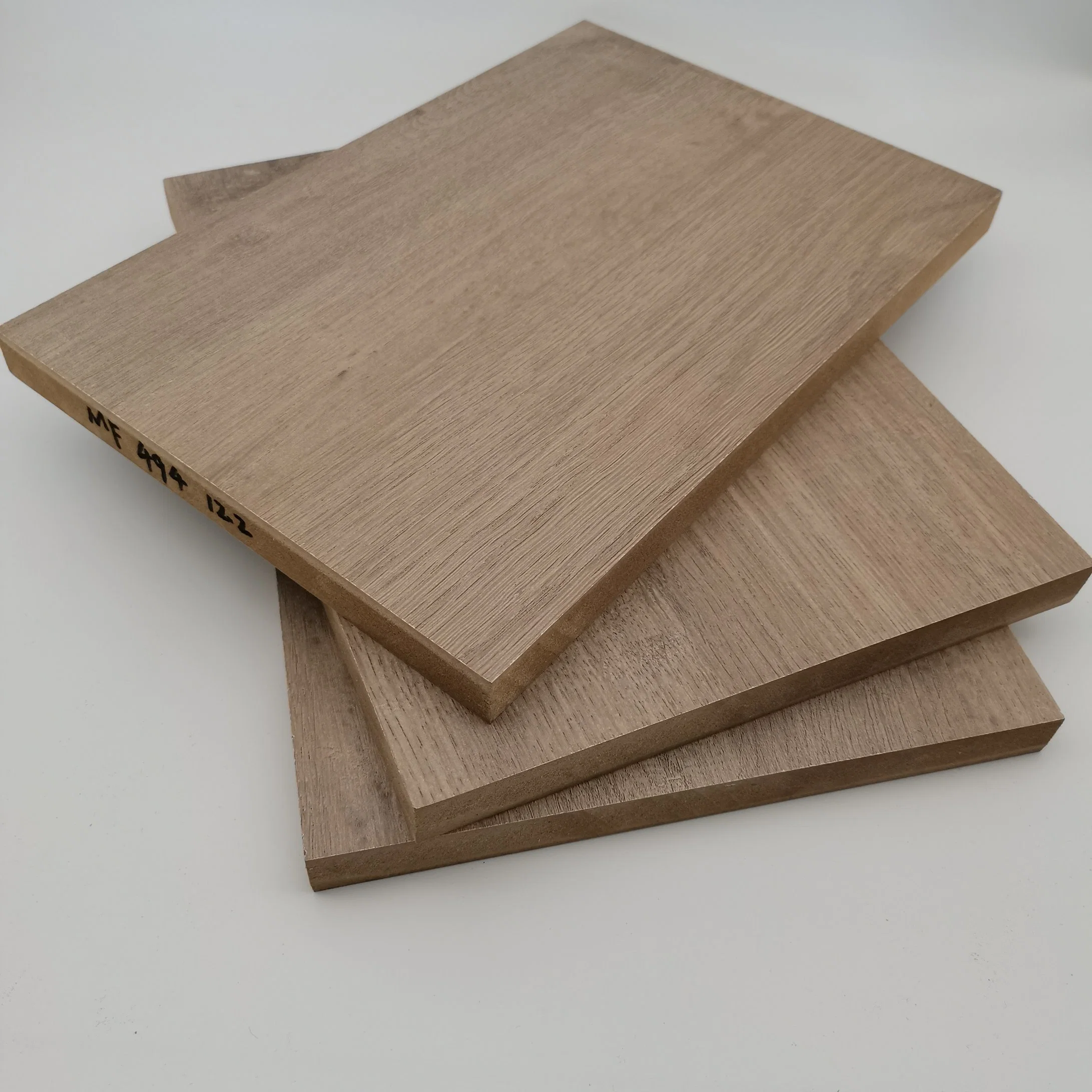 Cheap Natural Veneer/Melamine Laminated MDF/HDF Board for Furniture