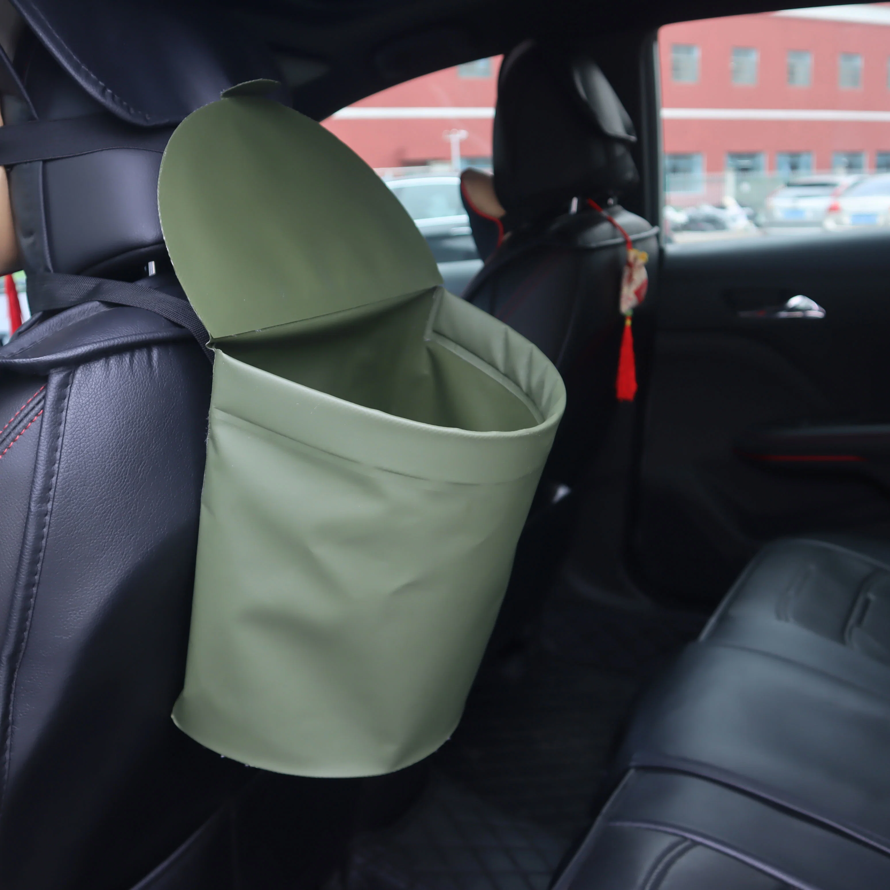 Kinggear Folding Mini Trash Can Storage Bag Hanging PVC Material Waterproof Car Folding Storage Trash Can