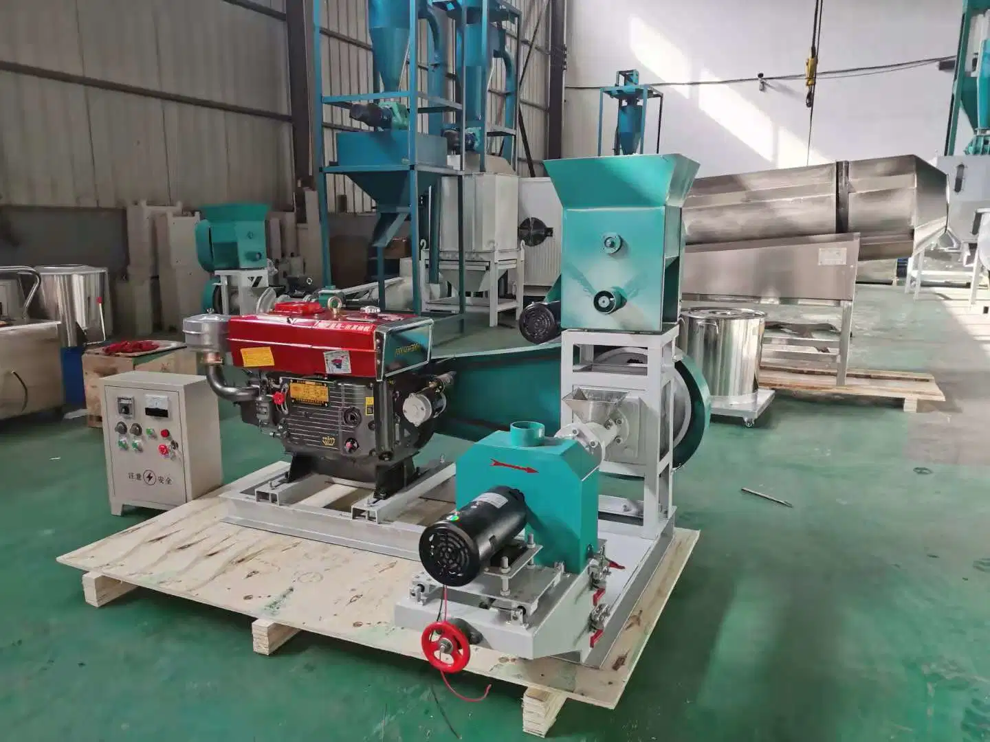 Pet Kibble Food Processing Production Extruder Feed Mill Ming متعددة الوظائف ماكينة الكريات