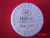 Savon rond avec enveloppeur plissé pour toilettes de l'hôtel salle d'utilisation