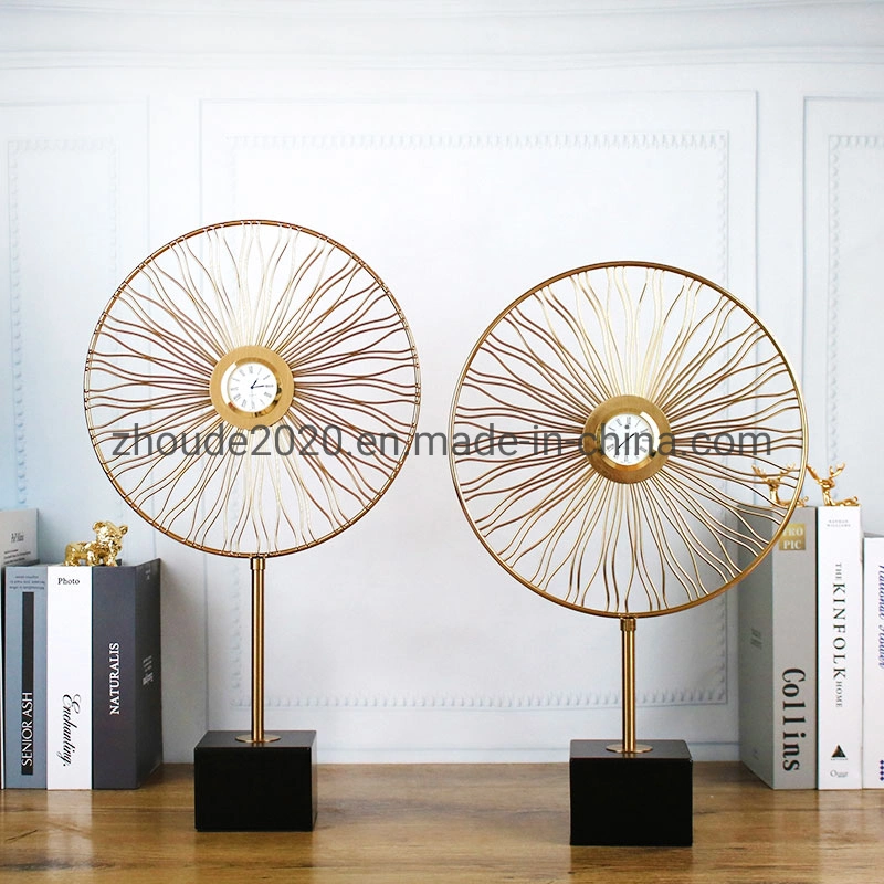 Golden créatif moderne de l'artisanat d'accueil de l'horloge TV Décoration d'entrée du Cabinet de l'Art et artisanat Metal Craft Luxe