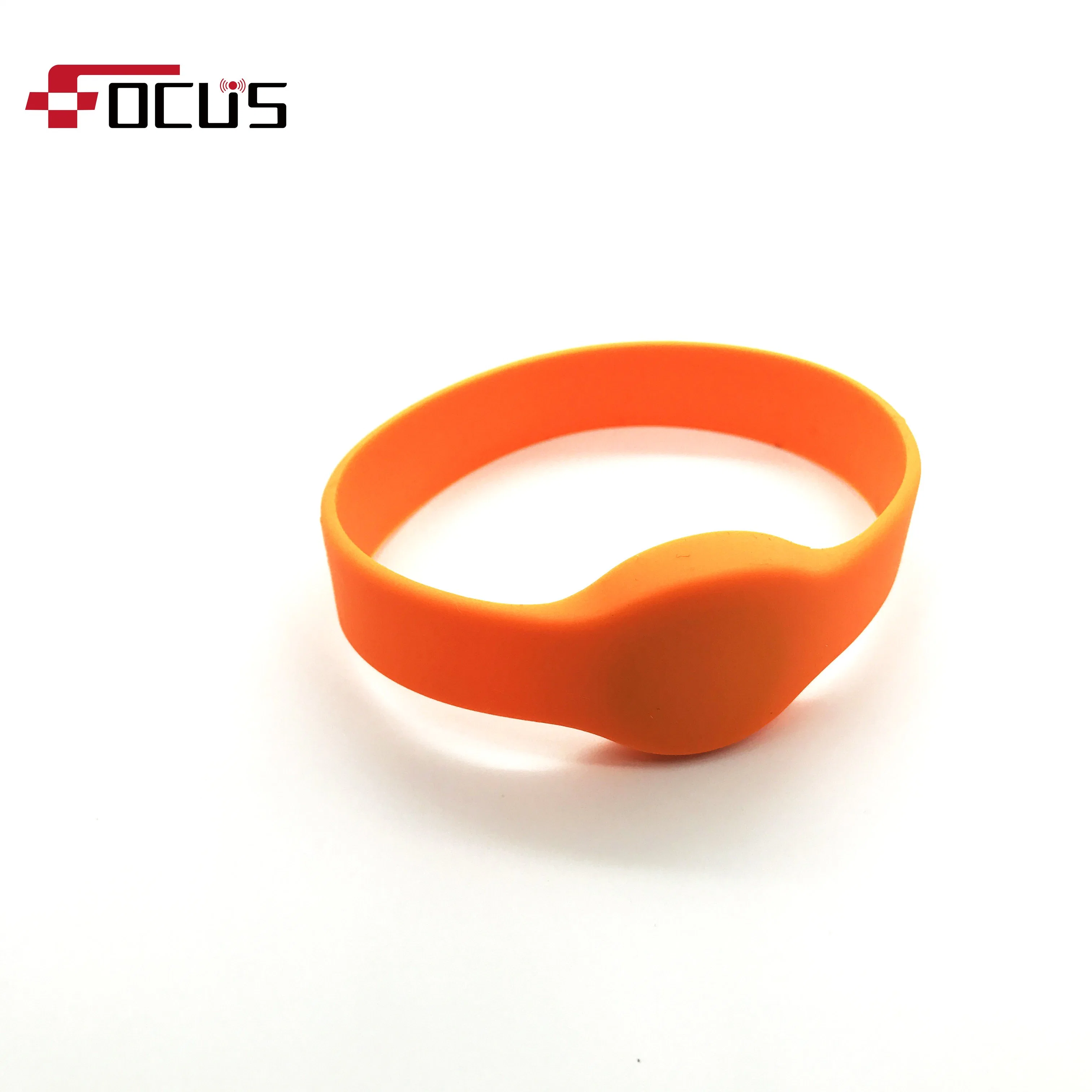 Factory Direct Custom Hf 13.56MHz Chip Silicone RFID Wristband with Different Color