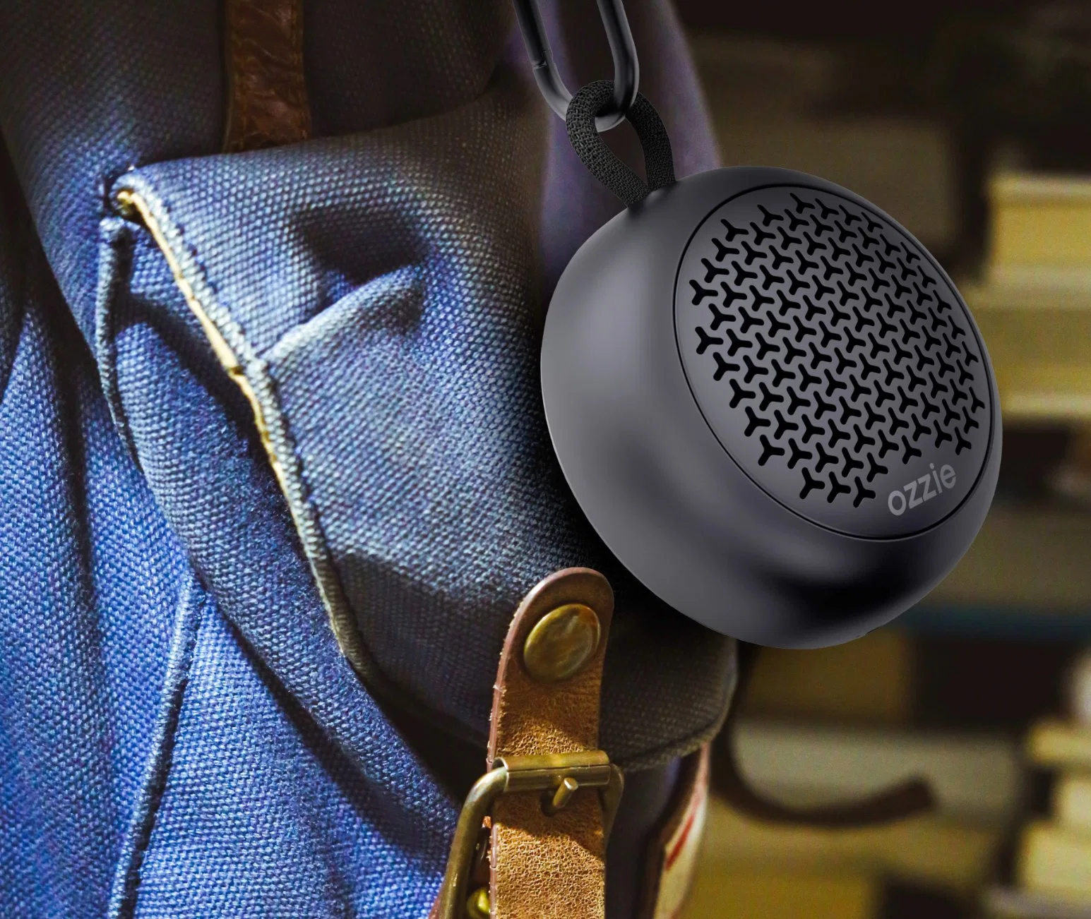 Los gadgets electrónicos innovadores 2022 altavoz resistente al agua Bluetooth inalámbrico con micrófono Altavoz exterior Voice-Activated altavoces para el iPhone