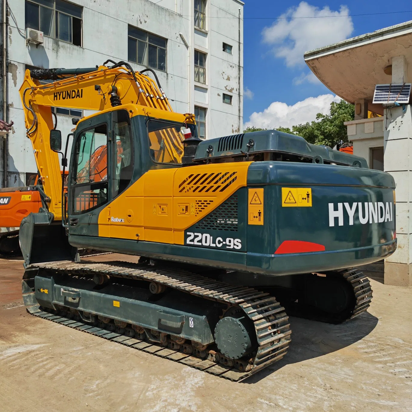 Escavadeira usó Excavadoras hidráulicas de 20 toneladas para equipos de servicio pesado Excavadora de buen estado Hyundai 220 usada Precio 220LC-9s