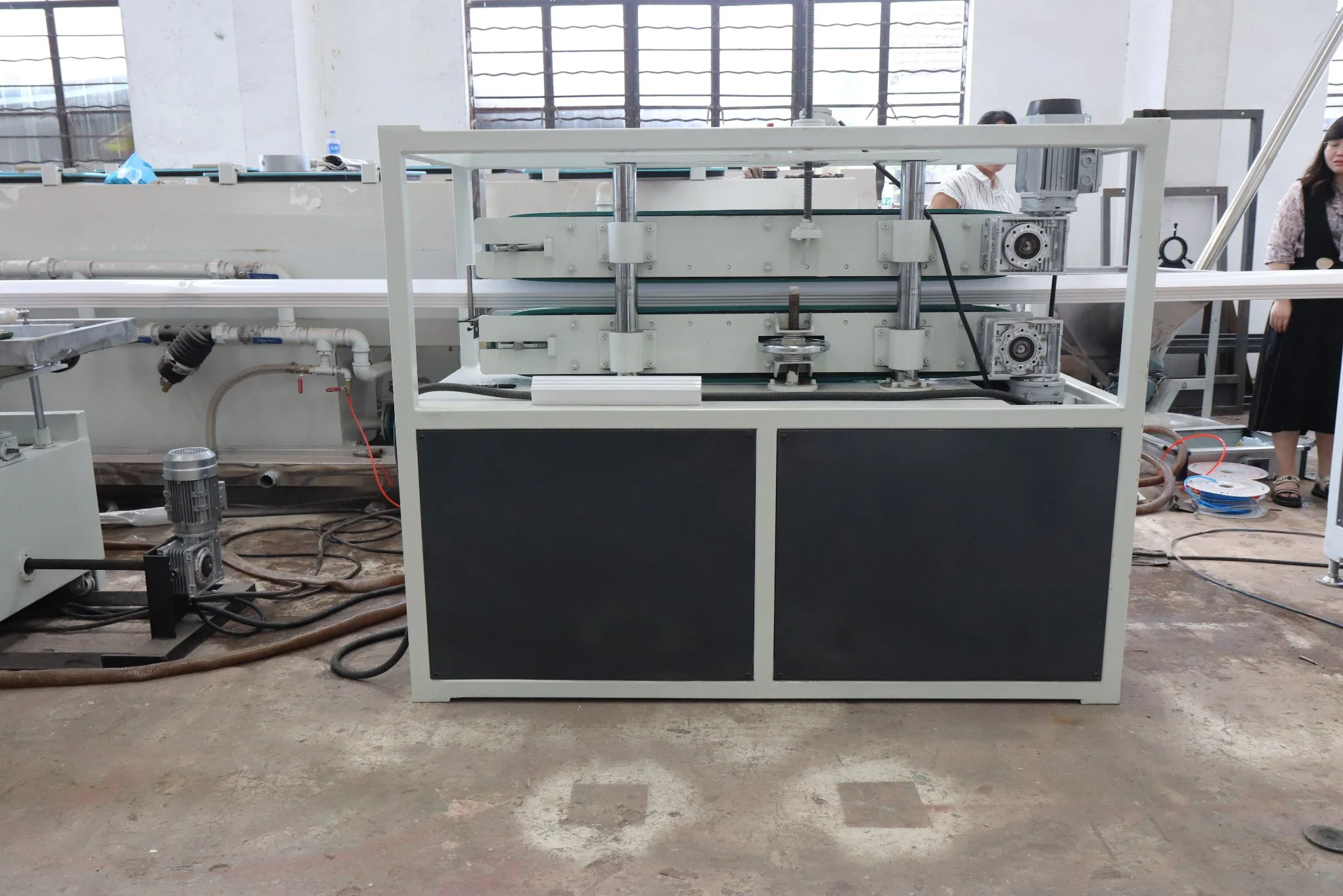 Hifh Efficient PC Light Tubes Production Line LED Tubes Extrusion Line for Sale