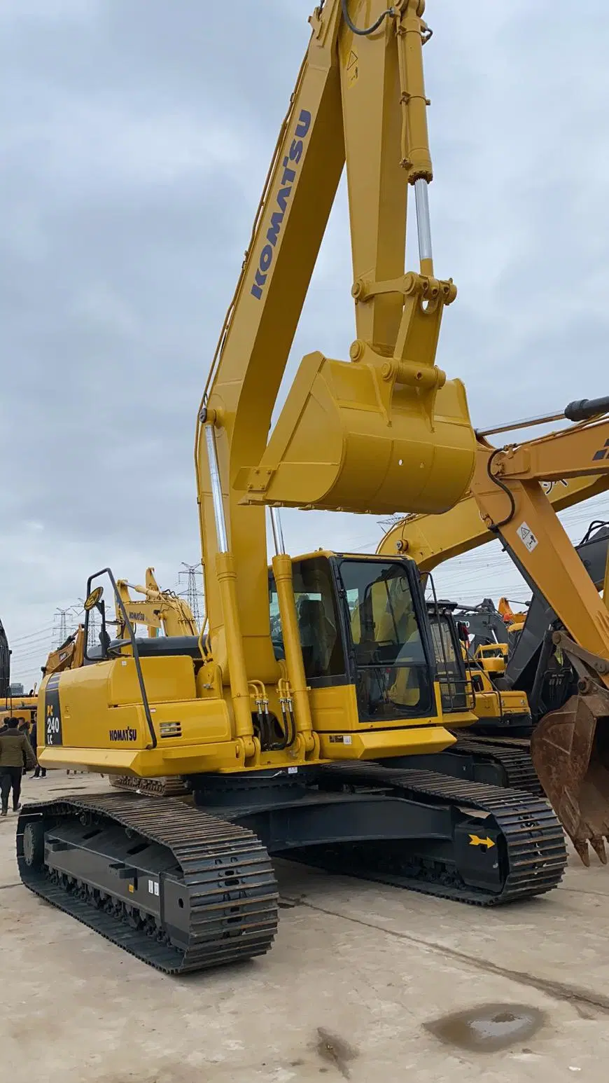 الأداء الممتاز 24T يستخدم كزحاف Komatsu PC240-7 24T PC240 PC200-8 حفار