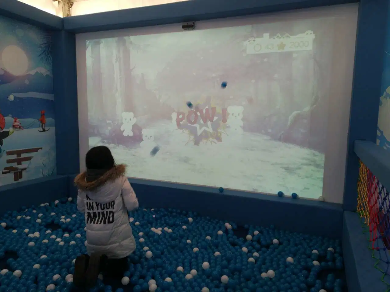 Muro interactivo juego de niños