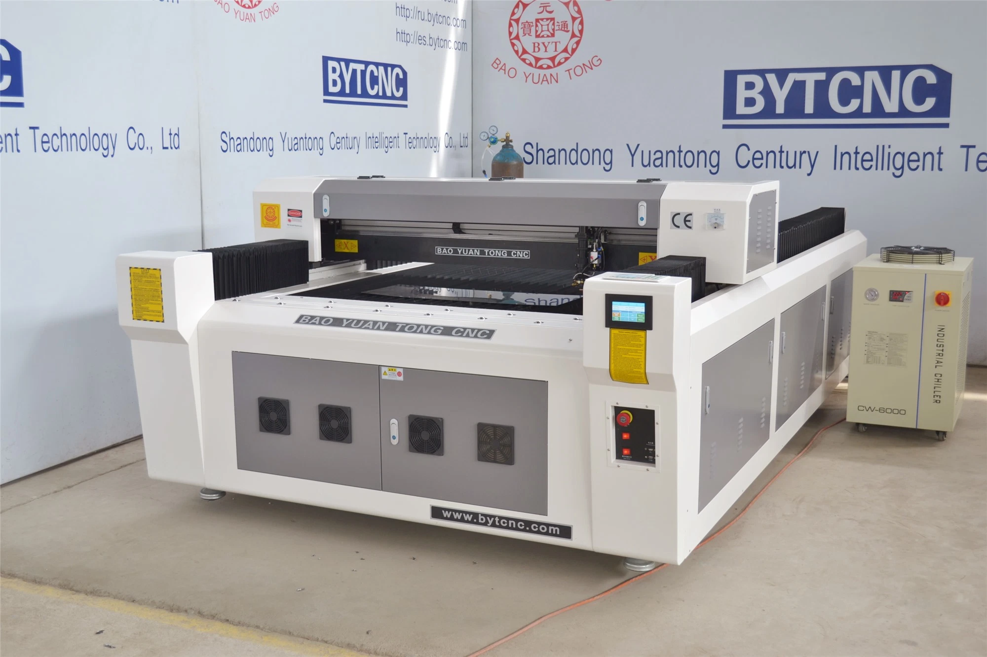 Byt Factory Supply Metal and Nonmetal Laser Cutting Machine for Acrylic Plywood Stainless Steel Cut