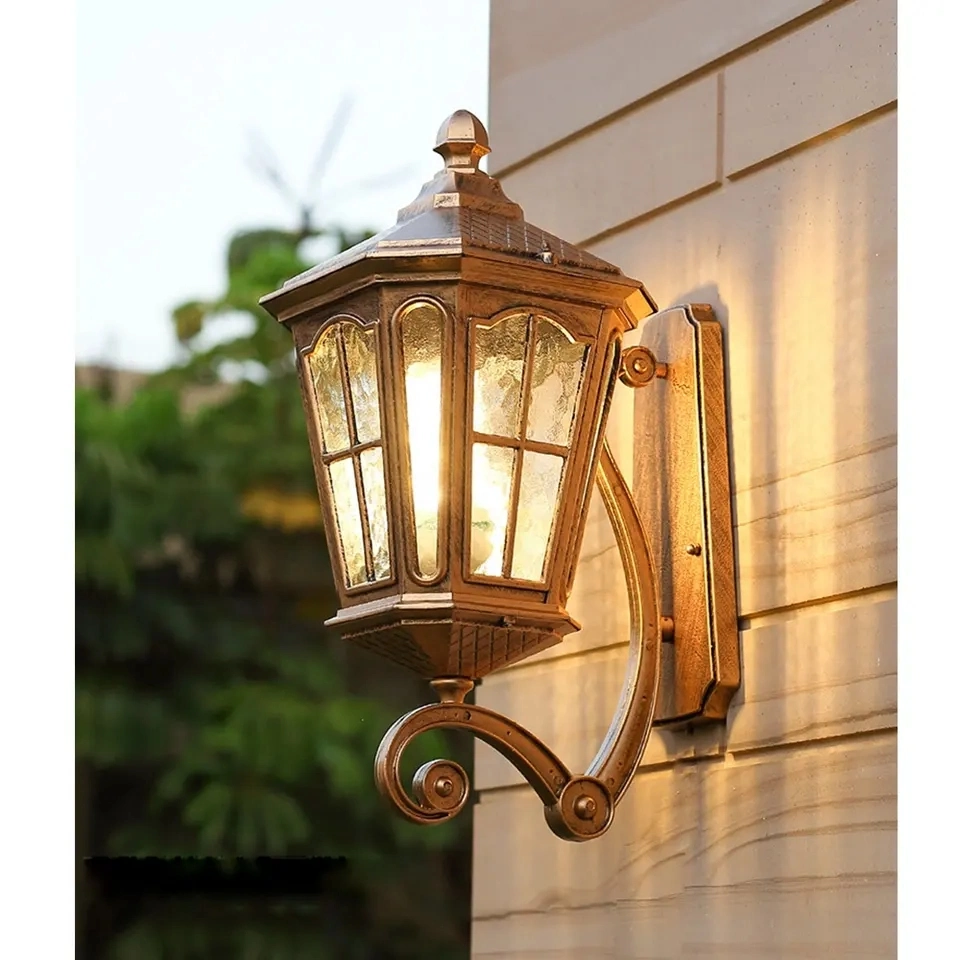 Factory Direct High Quality Aluminium Classical Wall Luminaire Modern Antique Garden Wall Lamp LED Solar Fence Outdoor Wall Light