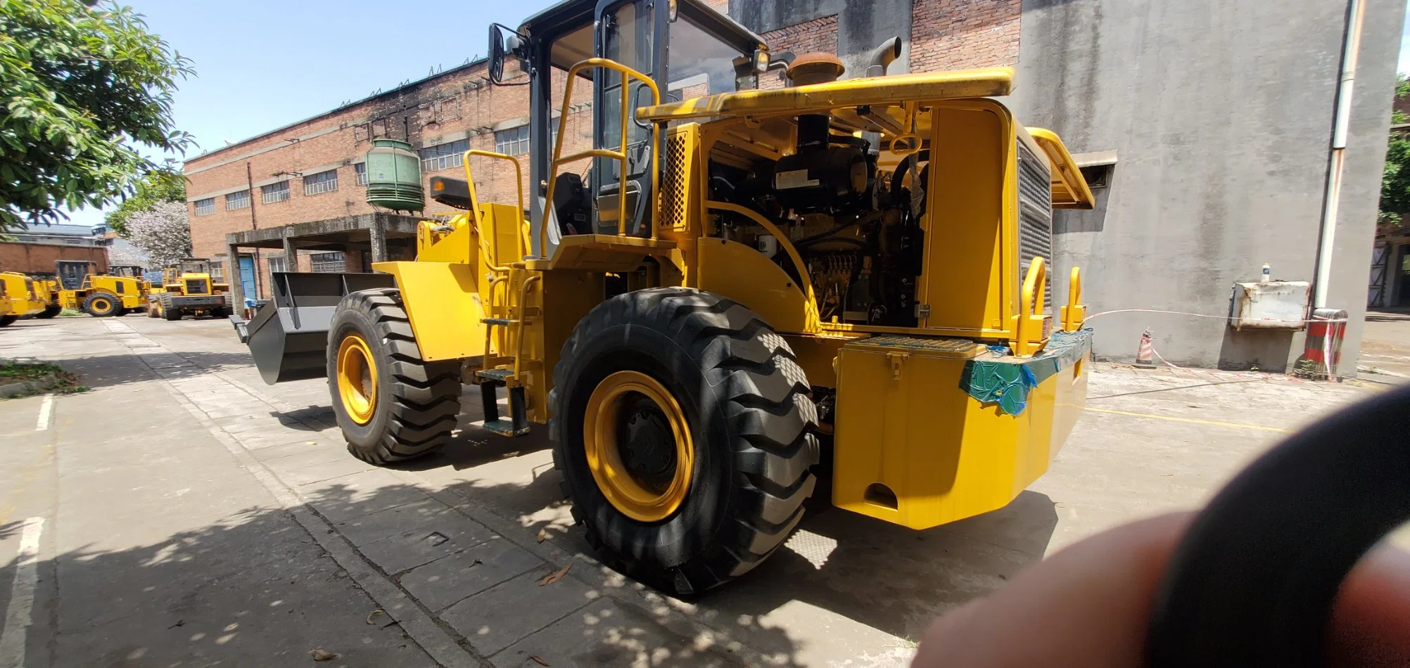 Mini Small Loader; The Small Crystal Lamp to The Left Electrical Parts