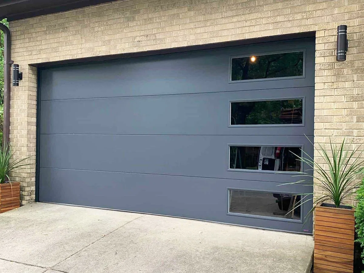 Un design moderne jusqu'porte de garage électrique d'inclinaison