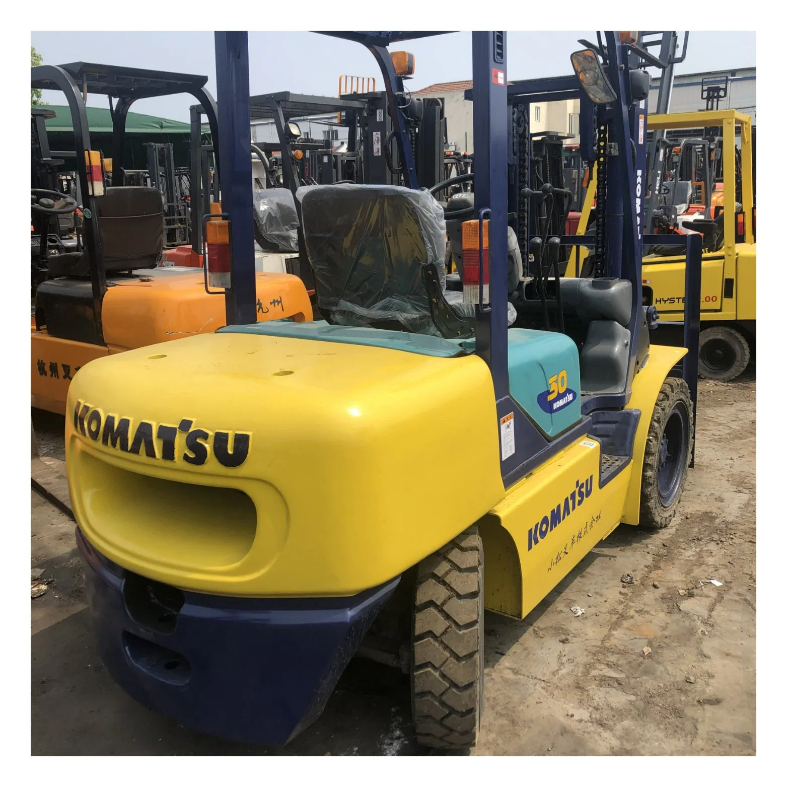 Used Komatsu Japan Used Forklift 3 Ton Diesel Fd30 for Sale in Shanghai Yard for Sale