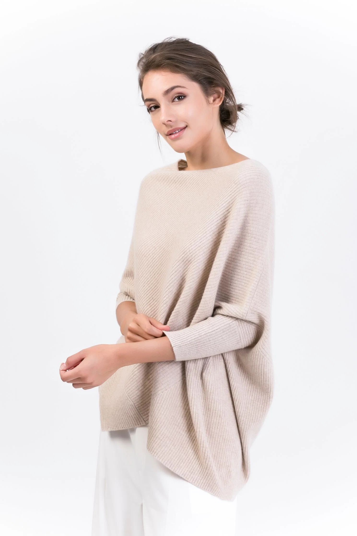 100% Alashan Pure Cashmere Beautiful Ladies Fashion Pullover Europe Styles Sweater with Roundneck for Winter