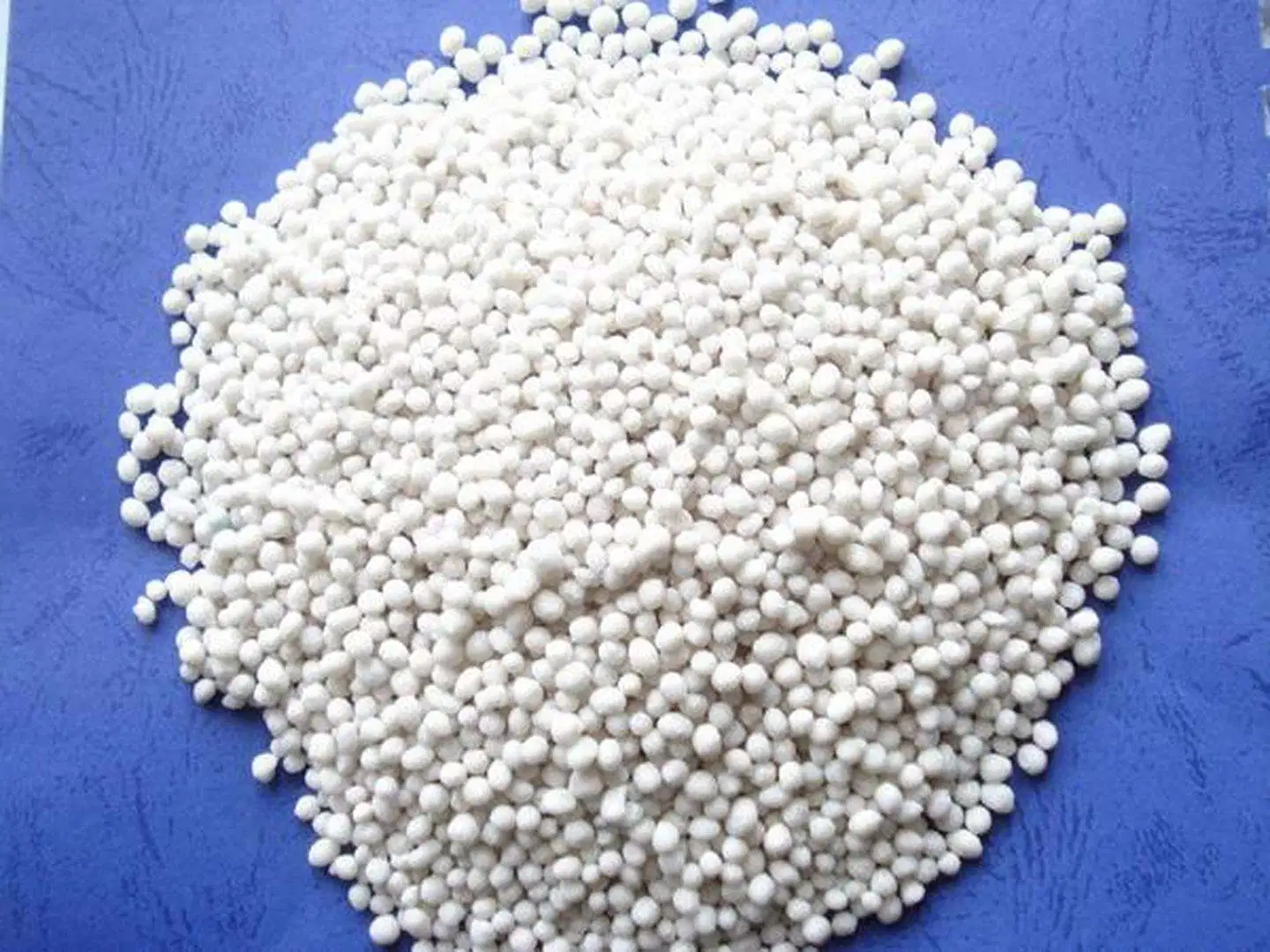 Fertilizer NPK 15: 15: 15 (45%S or 45%Cl)