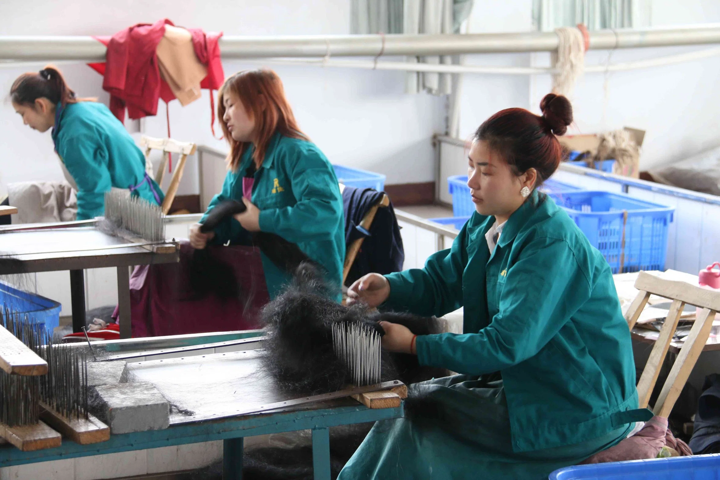 Le Tissage de cheveux Kbeth couleur pour les femmes noires Don 2021 Fashion 100% réelle longueur de cheveux humains 16 pouces offre groupée d'onde du corps de couleur rouge Remy Vison de gros de trame