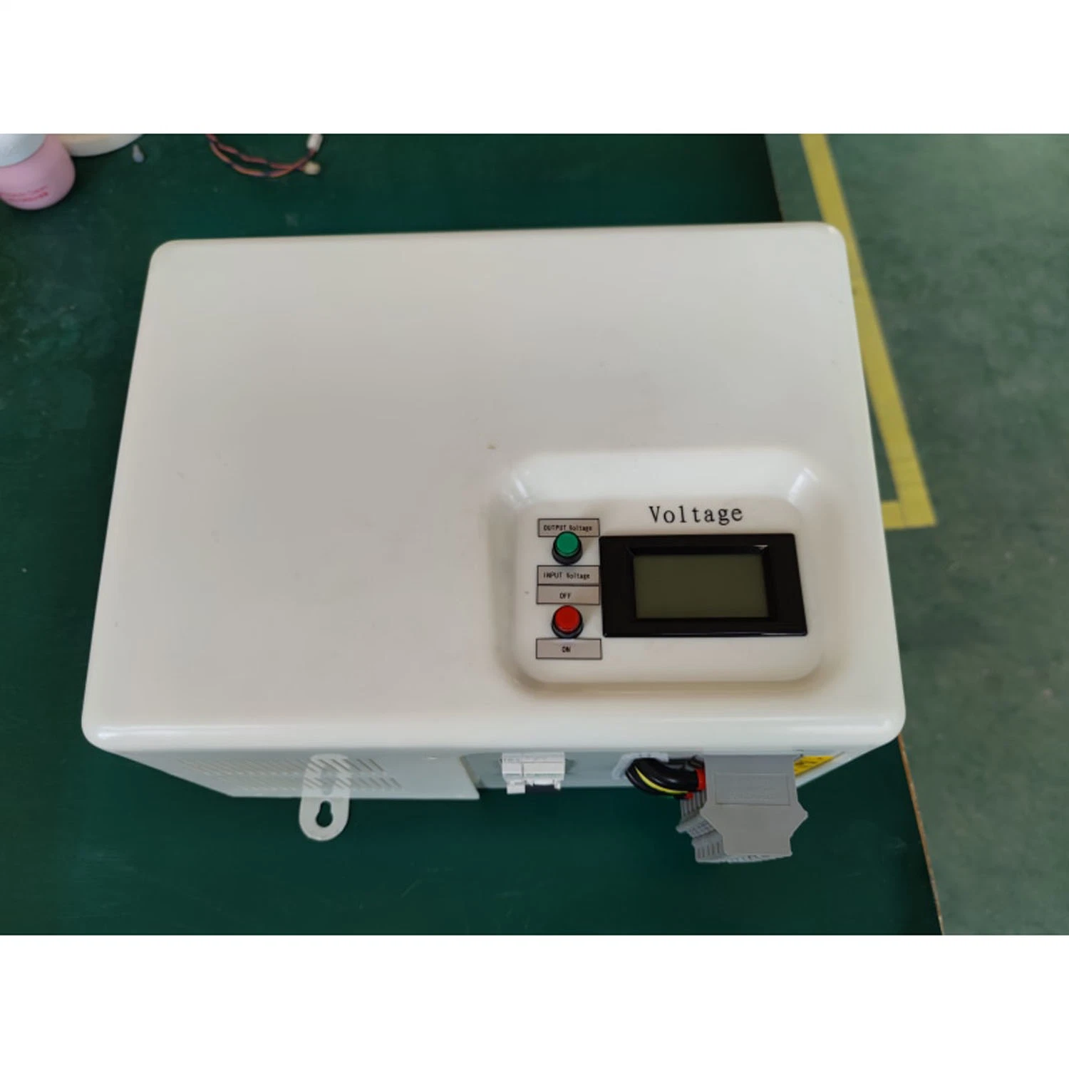 Xinyuhua 5200mAh Cargador de energía Red de Alta frecuencia PV+Monitor de tensión Home Used Solar Power Systemsolar Plus