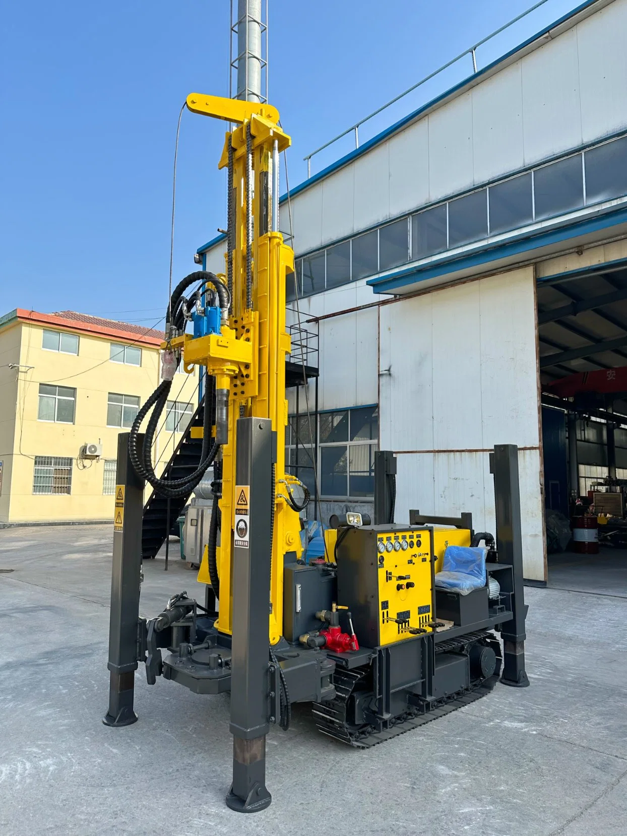 260m Drilling Depth Hydraulic Steel Crawler Water Drilling Rig Machine on Sale