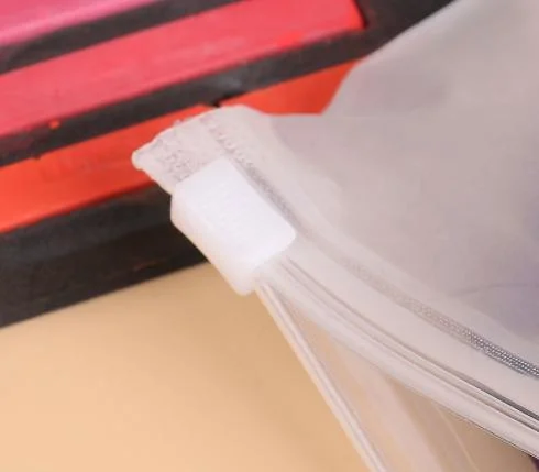 Fermeture à glissière à l'emballage PE Self-Sealing Vêtements Sacs en plastique 38*45