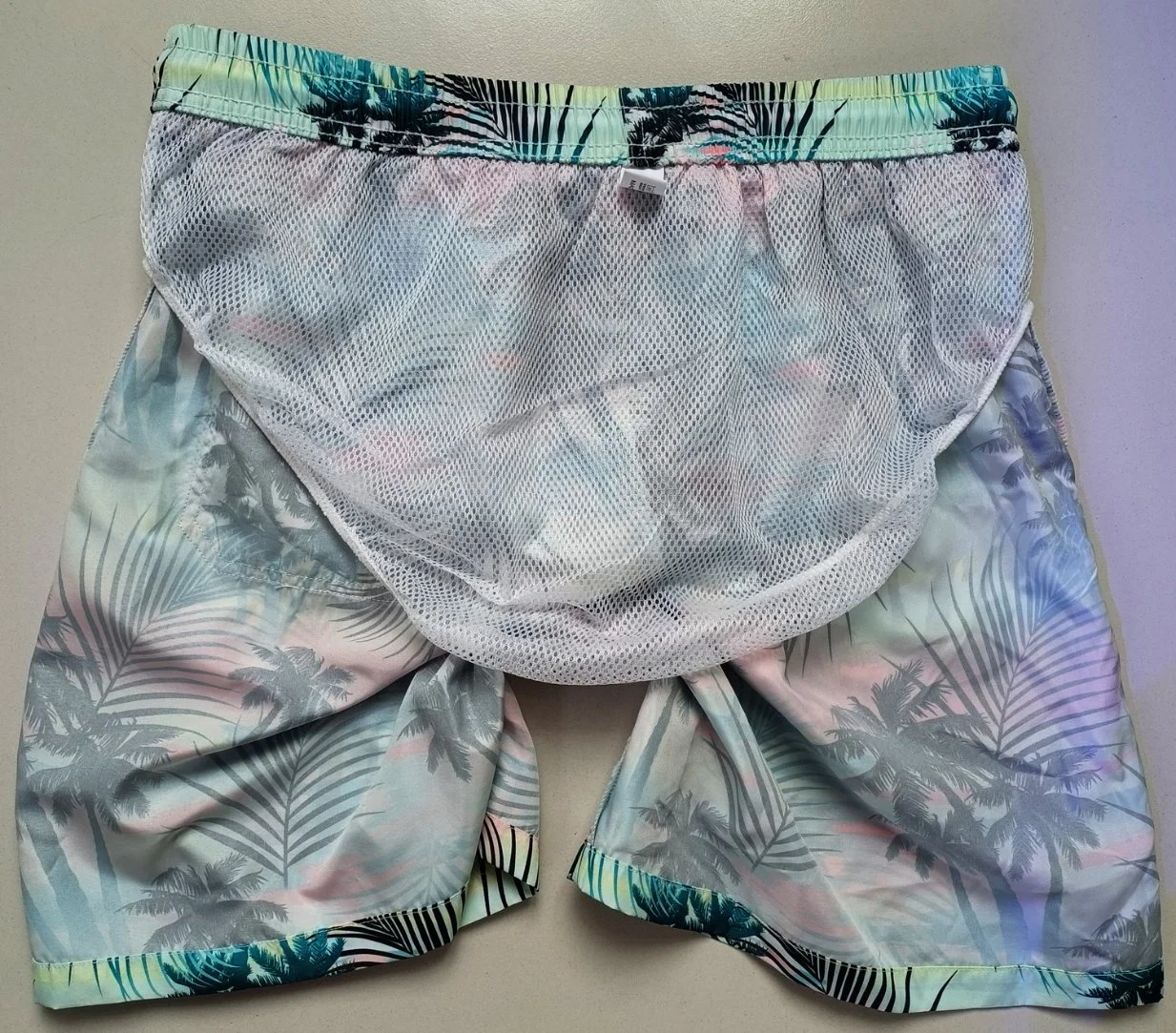 Polyester Printing Color Fabric Men Beach Shorts, Men Board Beach Short