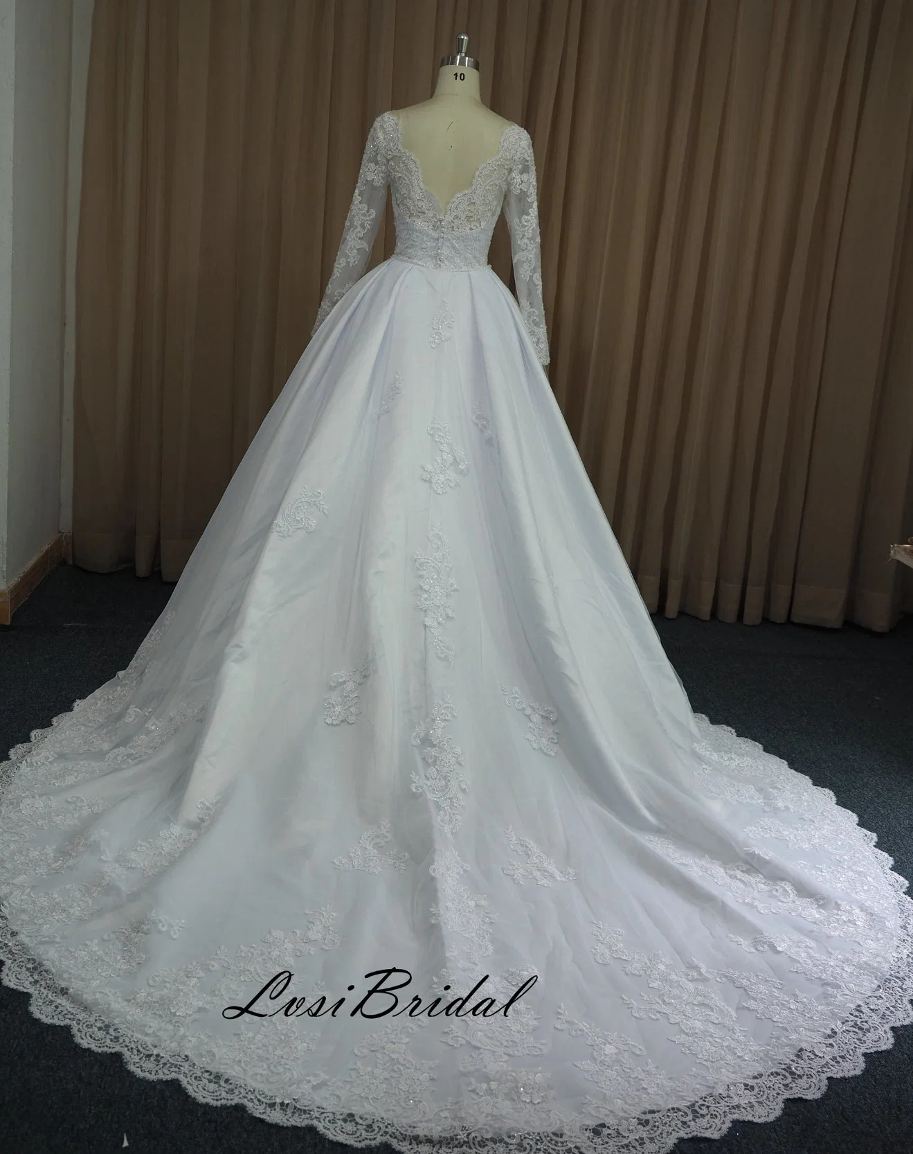 1182 et à manchon long V encolure Perles de lourds robe de mariée avec 75 pouces blanc Train robe de bal jupe