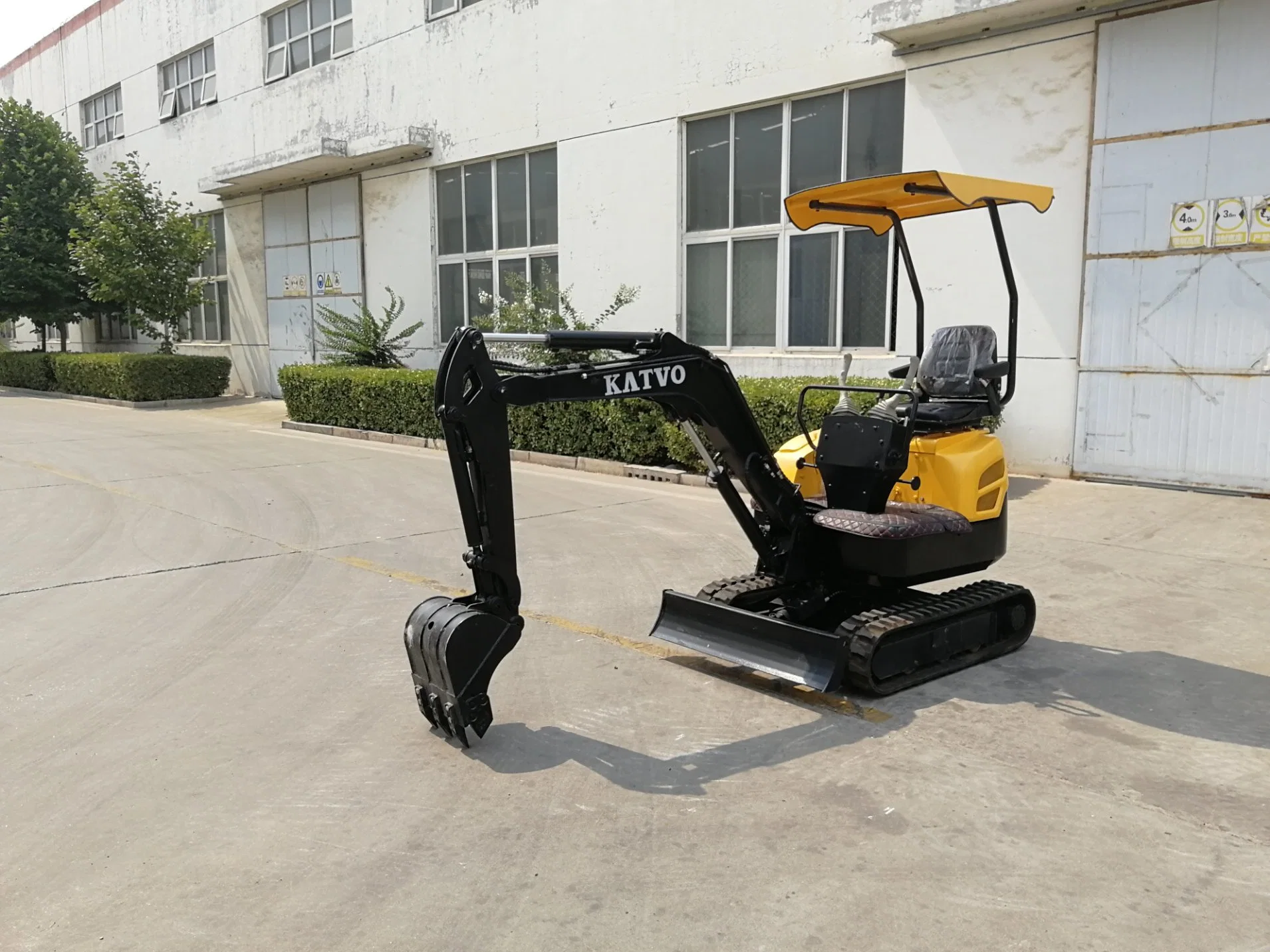 1.5t Orchard Mini Excavator Price Loader Factory for Sale