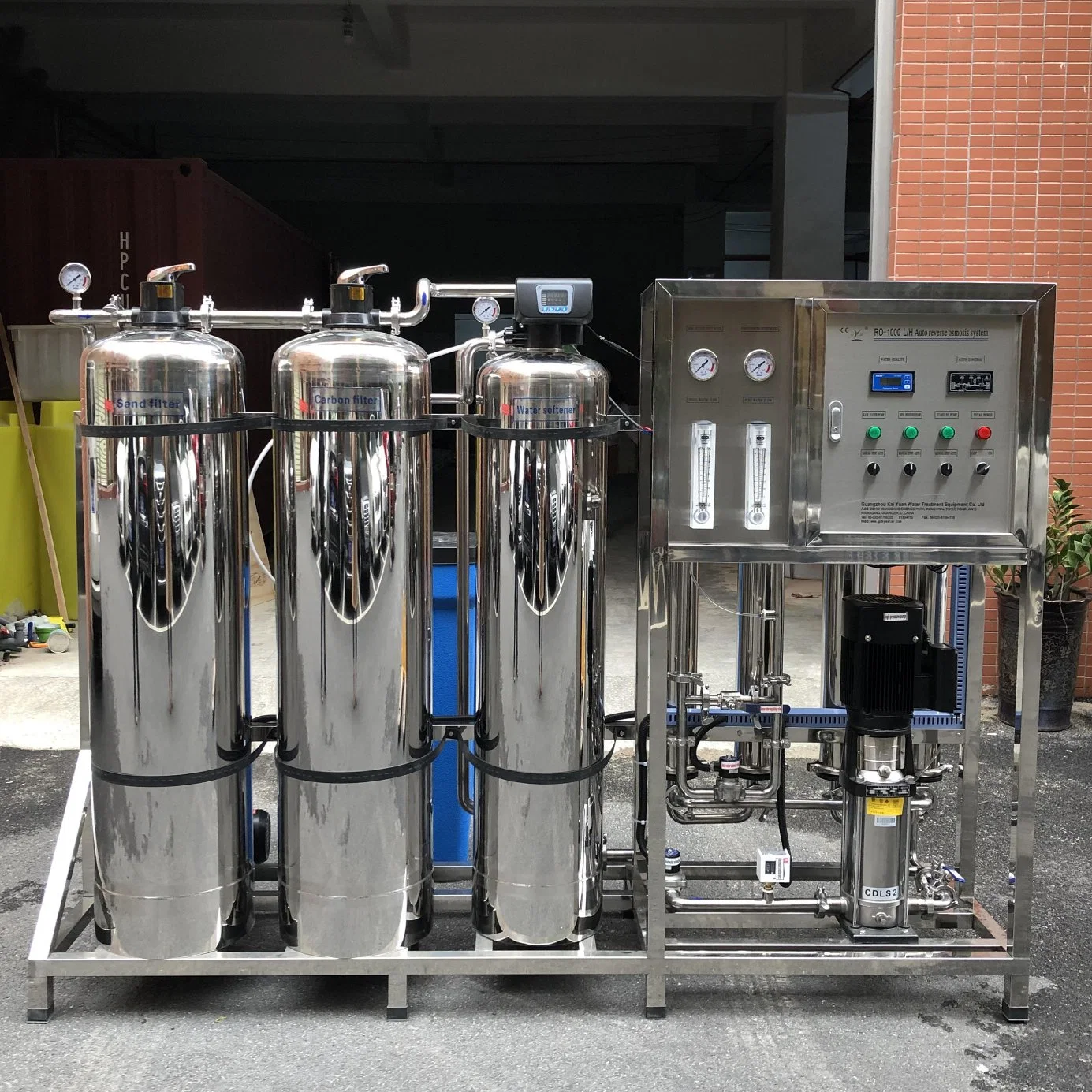 Hot Sale 1000L/H Reverse Osmosis System Industrial Water Treatment Machine Well Water Purified Plant RO Water Filter