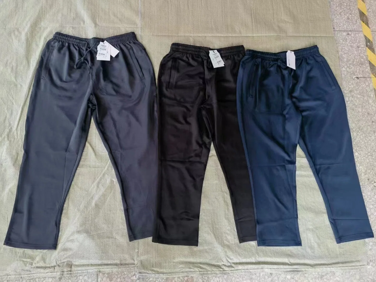 Three Color for Fashion Pants to Factory New Stock