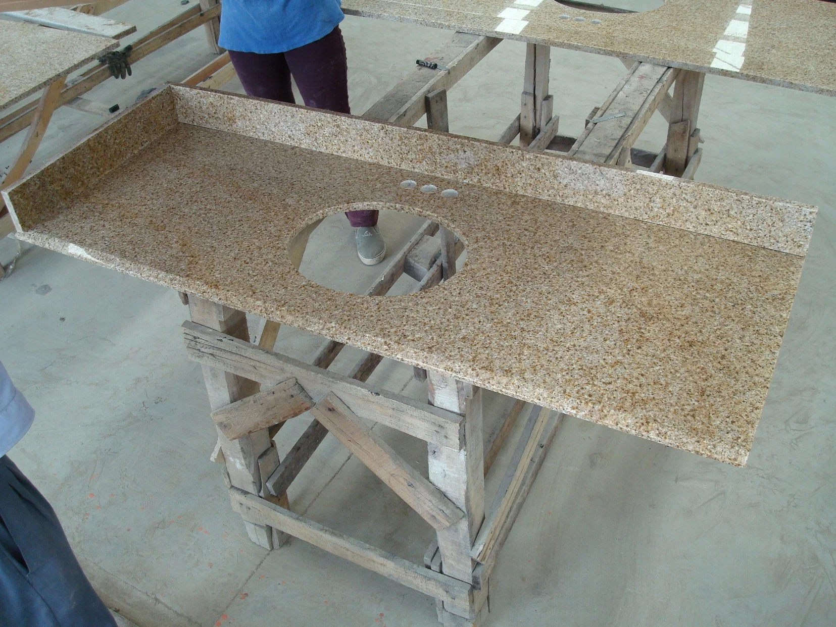 Customized Crema Marfil Marble Beige Color Countertop/Kitchen Top/Vanity Top