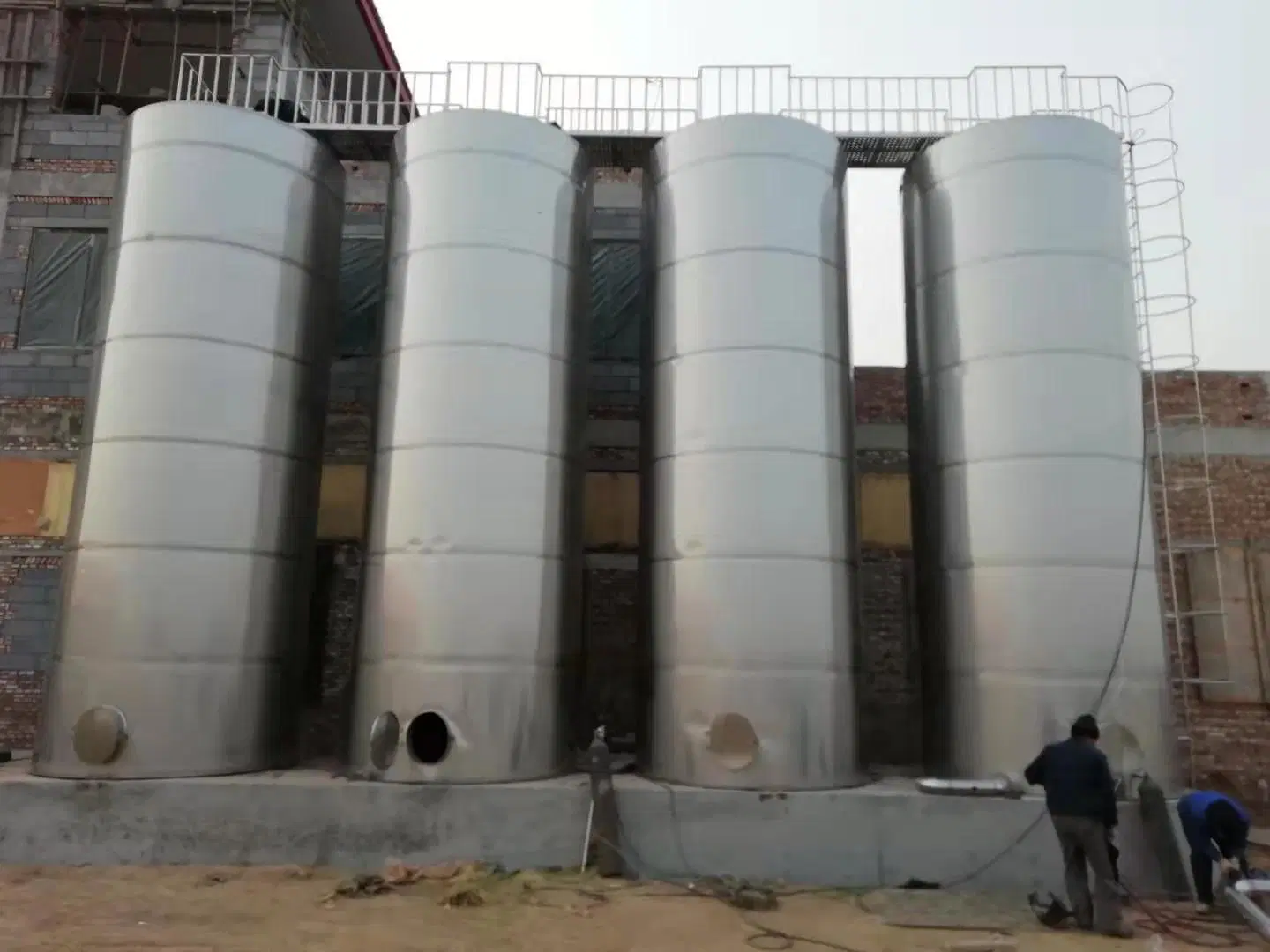 Outdoor Place Vertical Type 30t Dairy Milk Silo