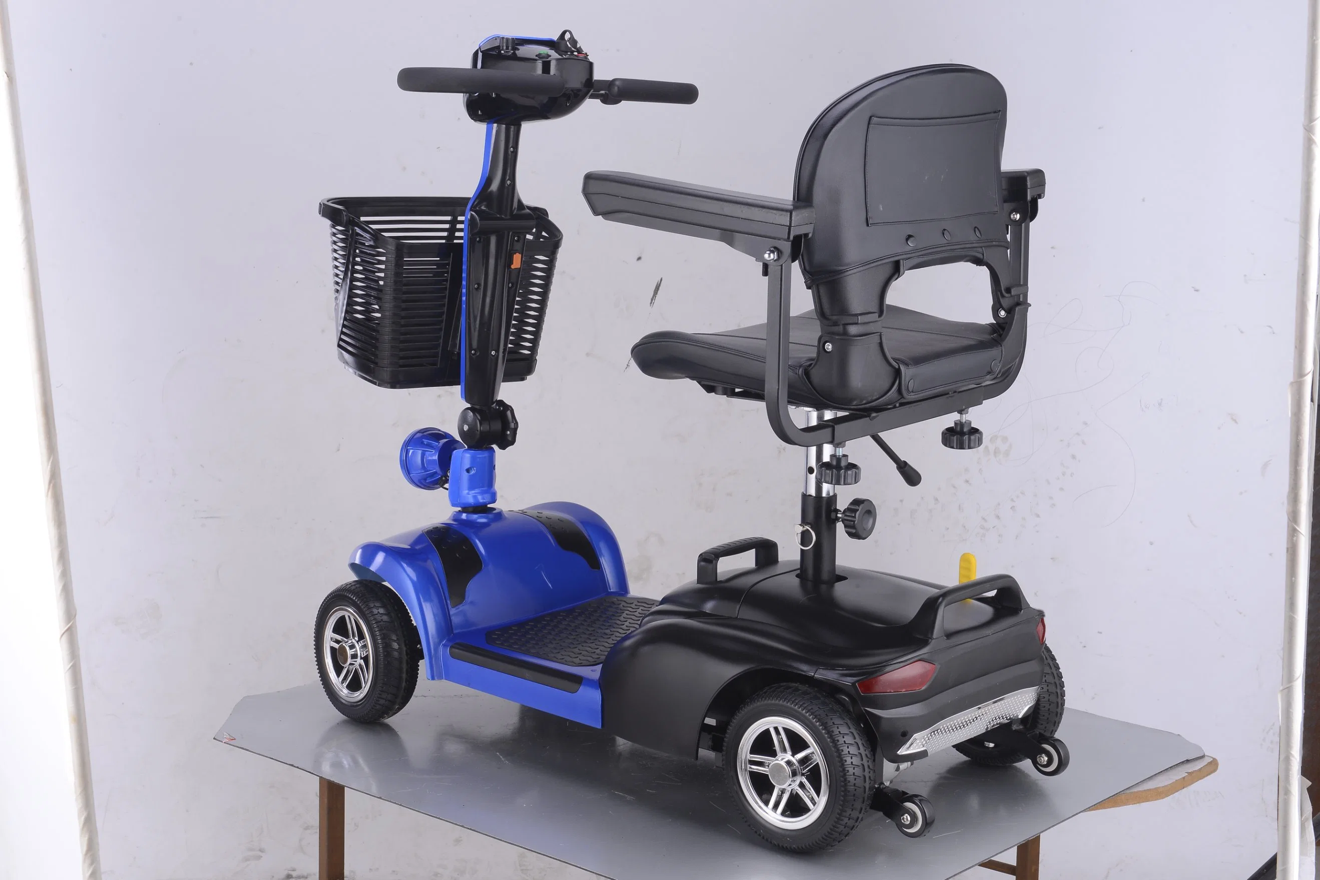 EEC Approved 12V 3 Wheel Electric Mobility Scooter for Elder Bme 4602