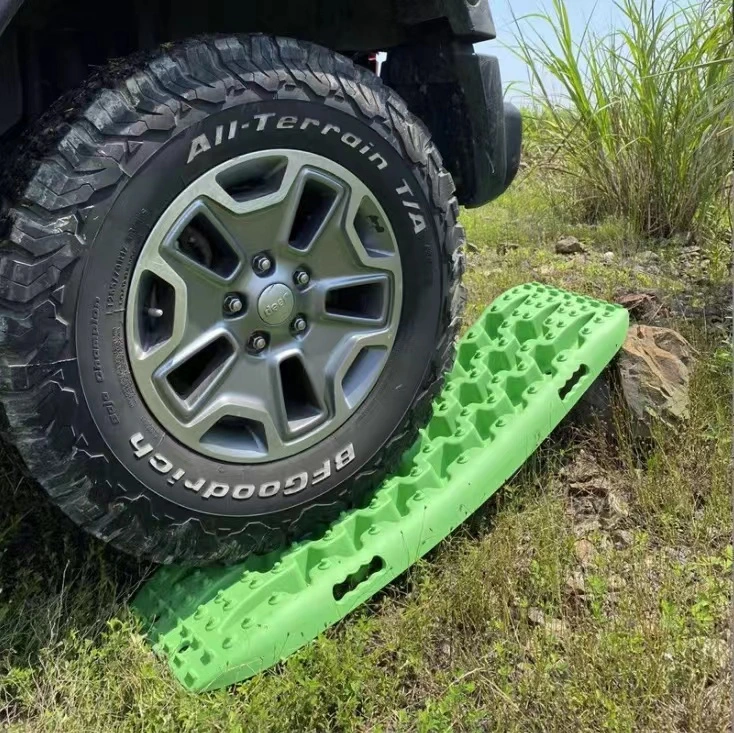 4X4 Offroad Sand Snow Mud Recovery Track Rescue Boards