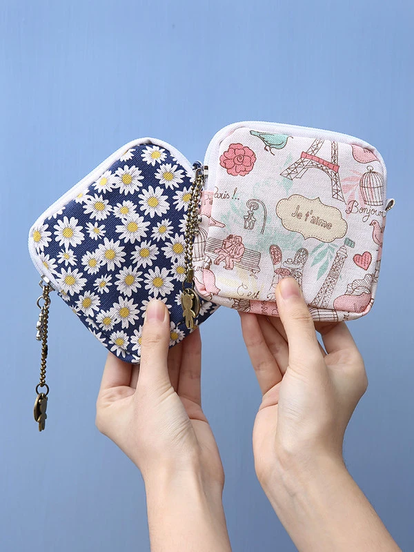 Sanitary Towel Aunt Towel Storage Bag Large Capacity Girl Heart-Like Portable M Towel Cute Monthly Bag