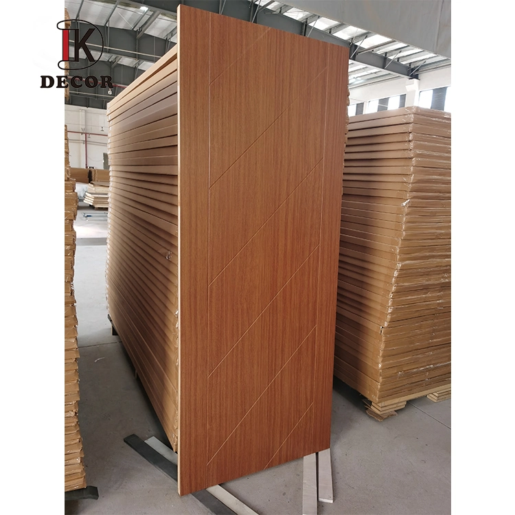 Asia del Sur forma E Interior de madera Roble de madera grano de madera PVC Puerta para habitación