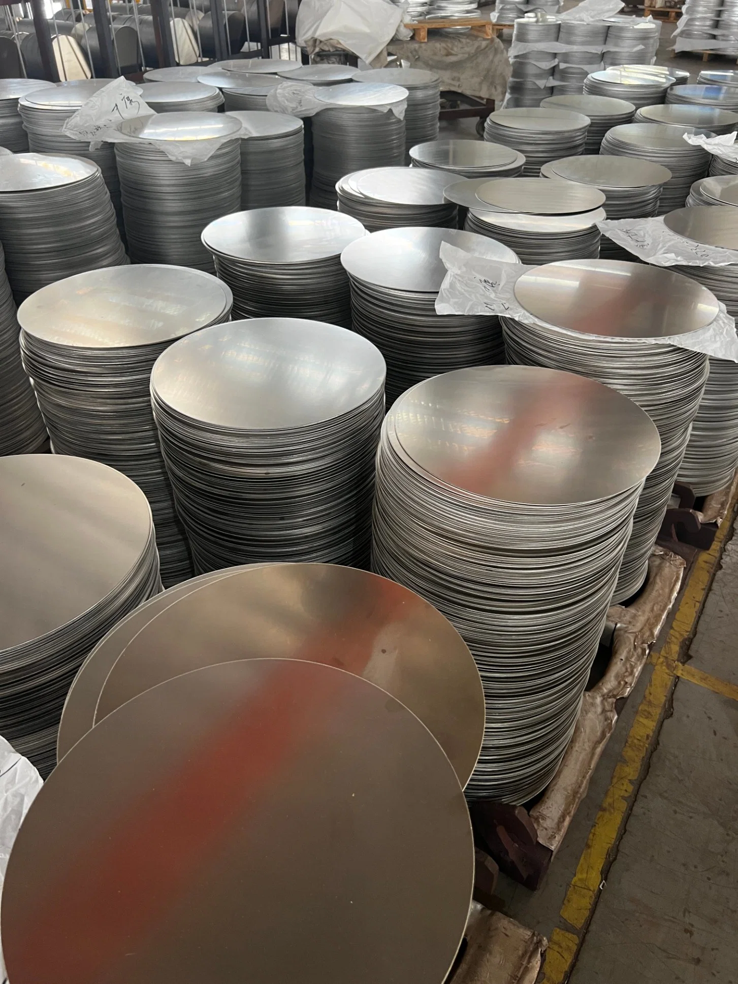 Stainless Steel Manufacturer Triply Aluminum Circles Clad Metal Material for Cookware