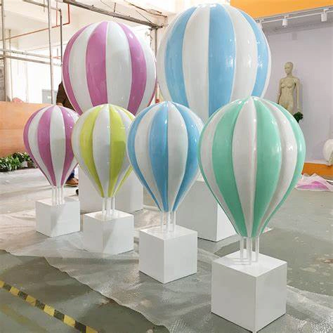 Made in China Resin Crafts Large Resin Fiberglass Hot Air Balloon Display for Sale