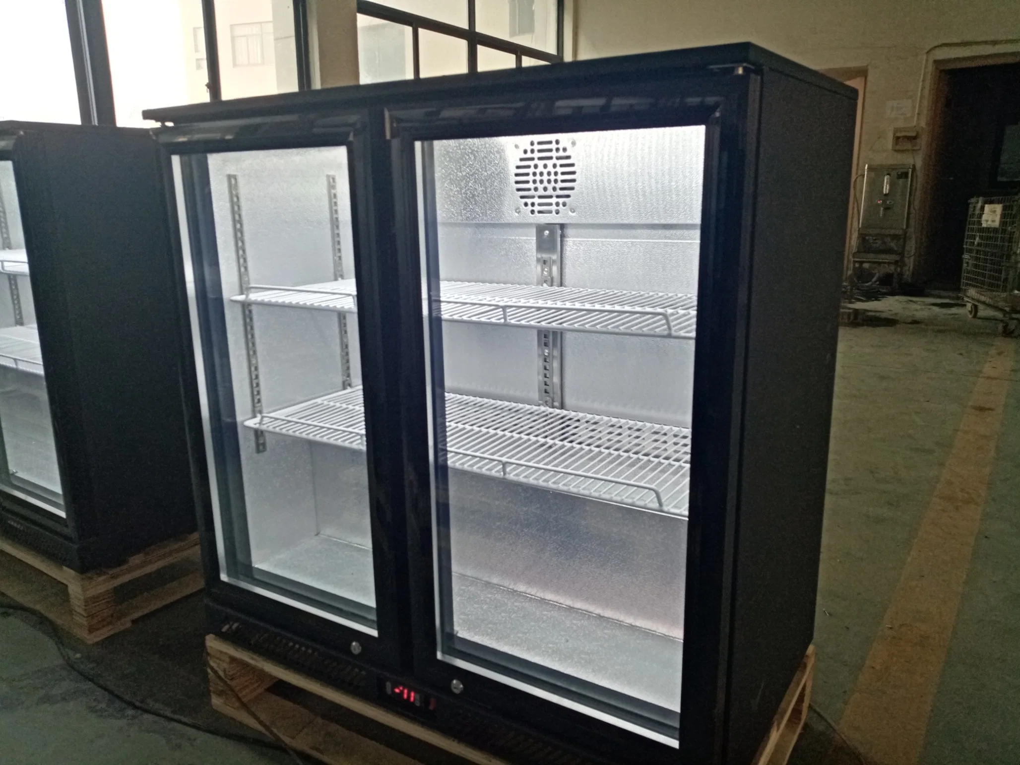 China Cost-Effective Electric OEM 126 Litres of Beer with CB Display Cooler