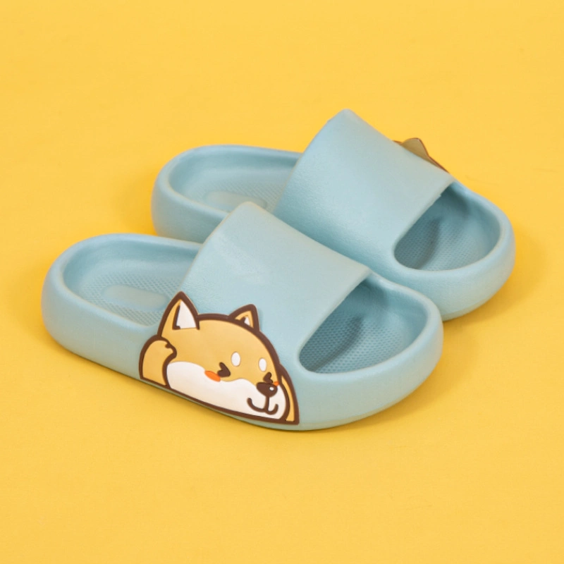 Nuevas zapatillas de verano para niños con dibujos animados de perros, para uso en interiores, de calidad EVA, suaves y divertidas, tanto para padres como para niños.